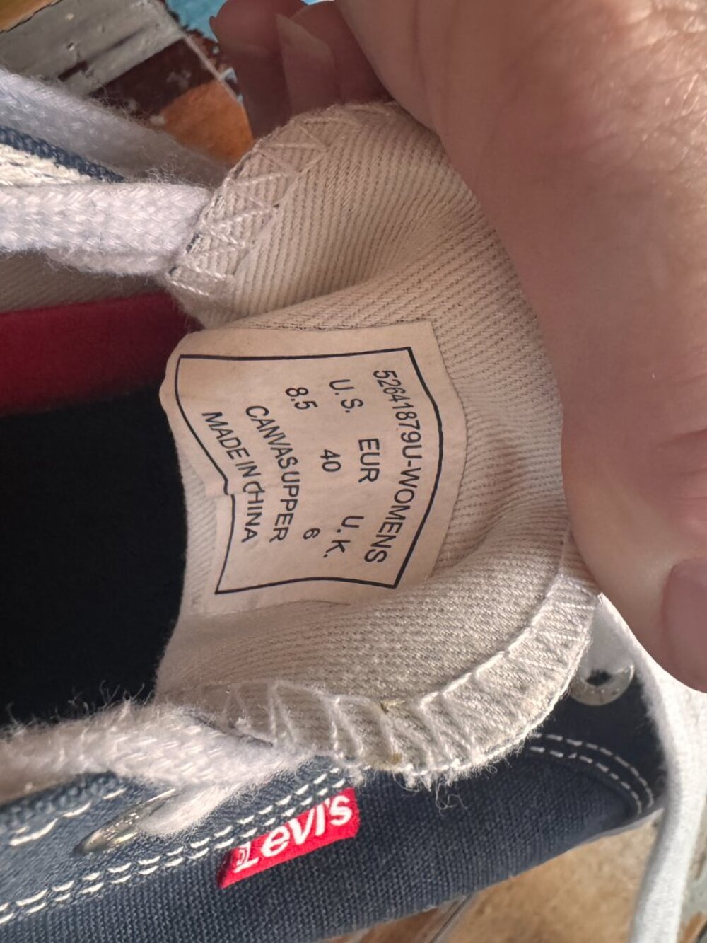 Fresh Kicks! Levi's Navy Canvas Sneakers - Women 8.5 - Picture 6 of 6